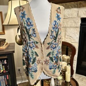 Vintage Bechamel Sweater Vest Womens Medium Granny Cottagecore floral beaded